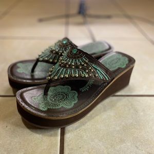 Vintage skechers Y2K something else beaded heeled flip-flops